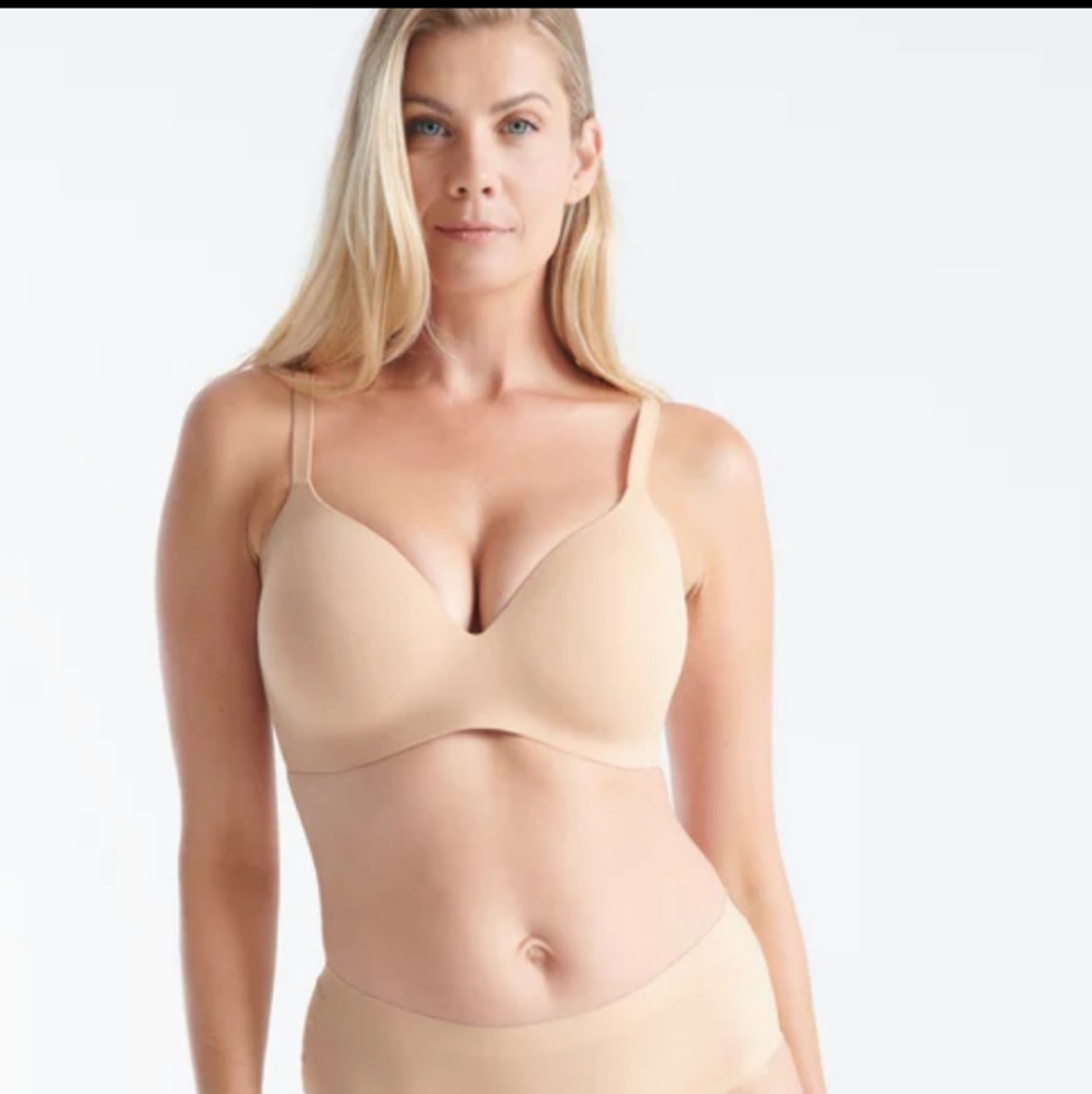 Knix Wingwoman Wireless Contour Bra Size 7